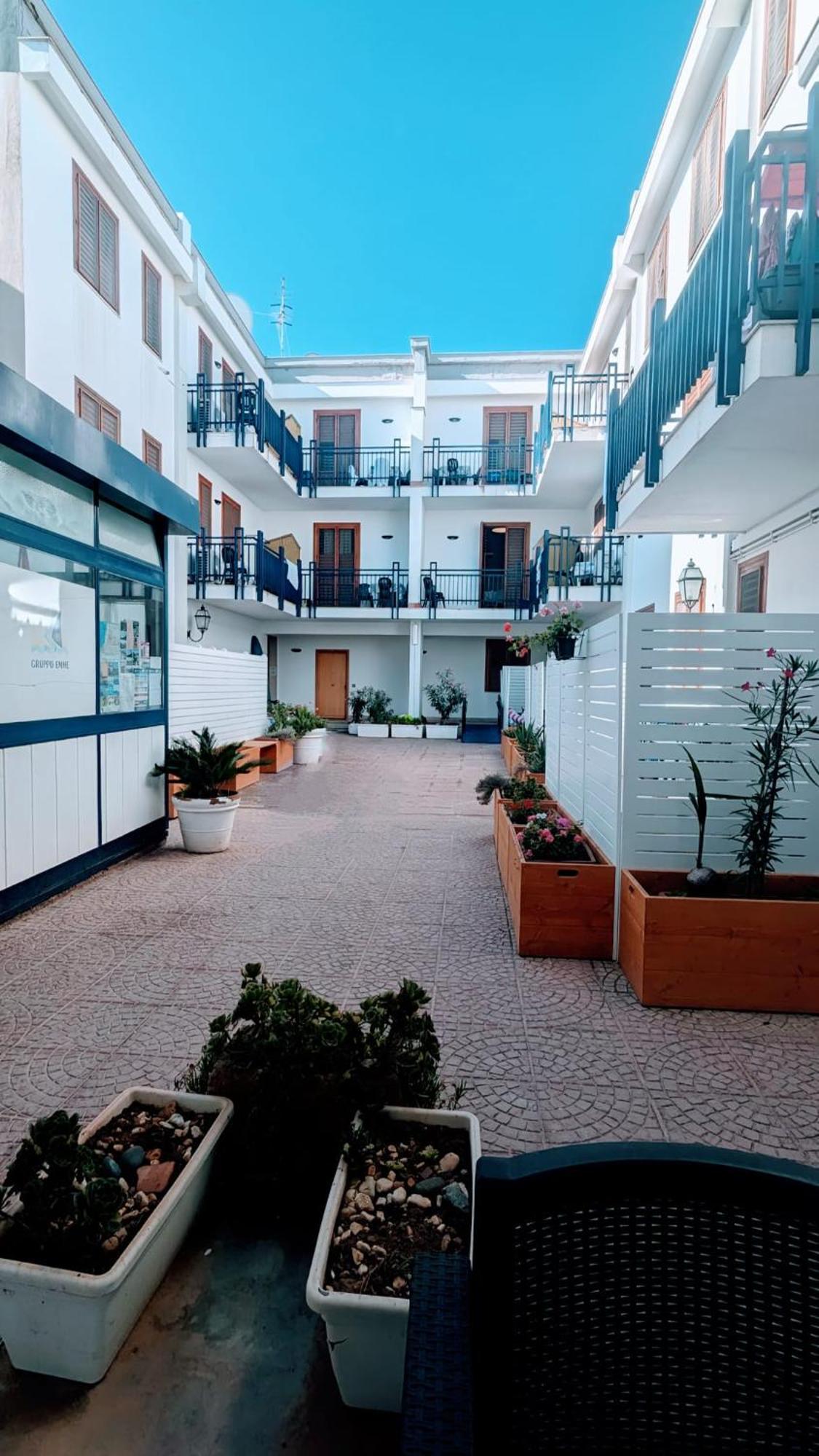 Residence Marinella 산비토로카포 외부 사진