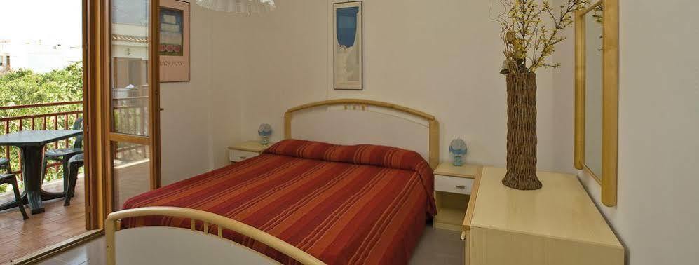 Residence Marinella 산비토로카포 외부 사진