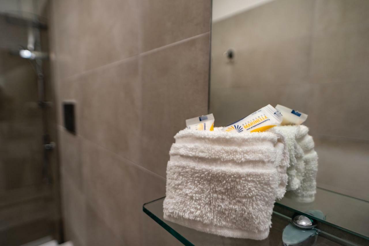 Residence Marinella 산비토로카포 외부 사진